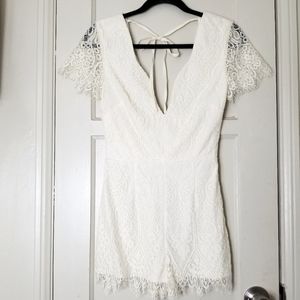 BACIO ivory lace v neck romper